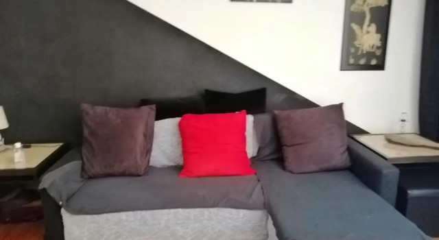 Apartment with one bedroom in Lisboa with WiFi 5 km from the beach