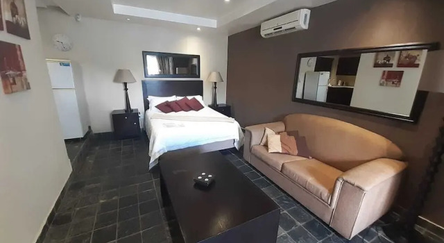 Двухместный номер Deluxe Flying Falcon Guesthouse