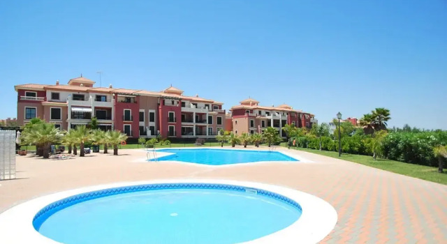 Апартаменты Golfside Stay for 5 Guests