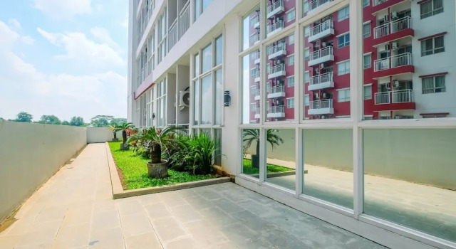 Studio Apartment Grand Taman Melati Margonda 2 near UI, Prenota Appartamento Hotel a West Java con piscina, Piscina