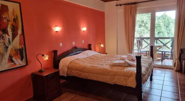 Chalet Elati, Rezerwuj Chalet Hotele w Mainalo Ski z basenem, Basen