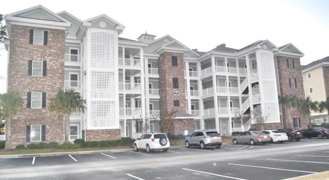 4874 Luster Leaf Cir. Unit 204, Magnolia Pointe 3 Bedroom Condo by RedAwning, Забронировать Апартаменты/квартира Отели Миртл-Бич с парковкой, рядом с PineHills Palmetto at Myrtlewood Golf Club, Парковка