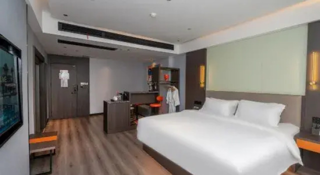 Люкс Deluxe Yilai Hotel (Liling No. 1 Middle School No. 1 Riverside Scenic Area)