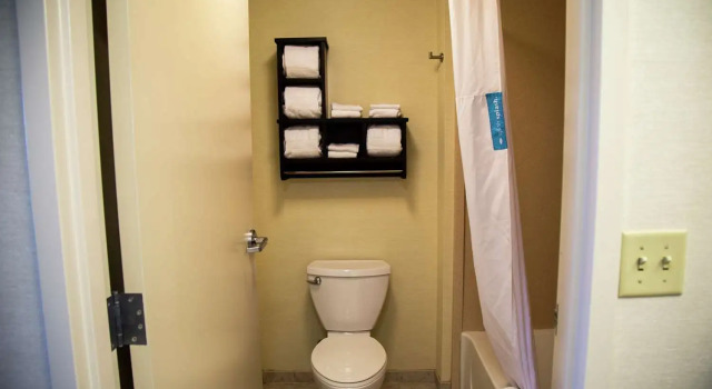 Люкс Hampton Inn & Suites Sharon