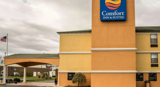 Comfort Inn and Suites Cincinnati, Book Hotel Eastgate Ohio