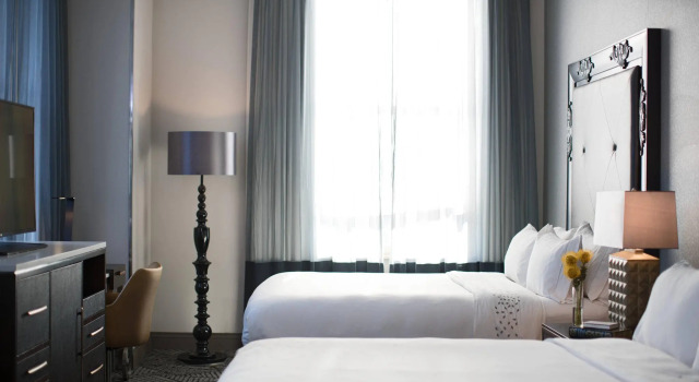 Четырёхместный клубный номер Standard The Atterbury Hotel, Autograph Collection