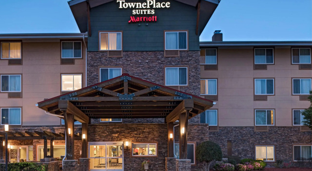 TownePlace Suites Fayetteville Cross Creek, Забронировать Отель Фаеттевилле Северная Каролина, рядом с Торговый центр Cross Creek