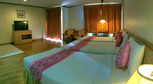Трёхместный номер Standard с балконом Takiab Beach Resort