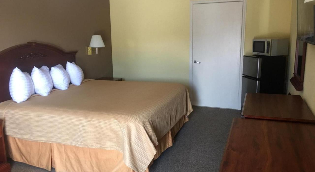 Americas Best Inn Hawkinsville, Забронировать Отель Хокинсвилл Джорджия, рядом с Мемориальный парк ветеранов Хокинсвилла