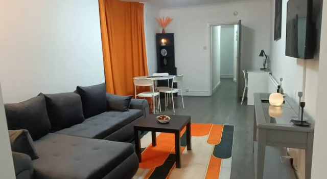 Modern & Stylish Retreat 15 Mins to Central London, Varaa Huoneisto Asunnot kohteessa Merseyside, Huoneisto
