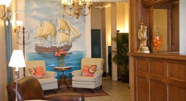 Smugglers Cove Inn