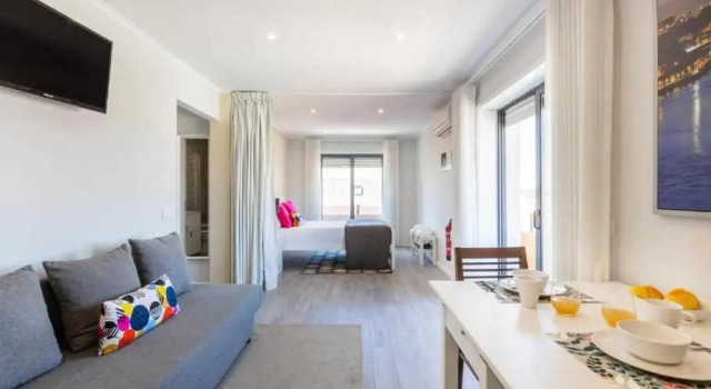 Студия Vista Mare Beach Apartments by Porto City Hosts