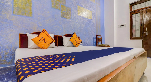 SPOT ON 66601 Hotel Kasturi Plaza, Reservar Hotel Jhansi Índia