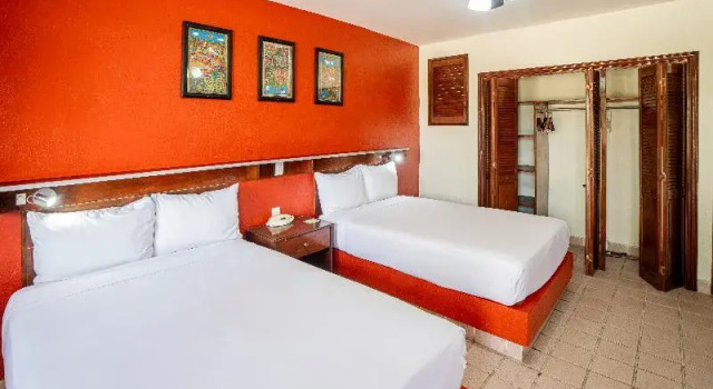 Четырёхместный номер Standard Villas del Sol Hotel & Bungalows