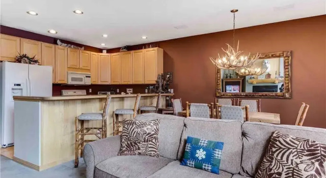 Pines 99 Town House, Забронировать Дом для отпуска Виллы Брекенридж, рядом с 7-кресельный подъемник, Вилла