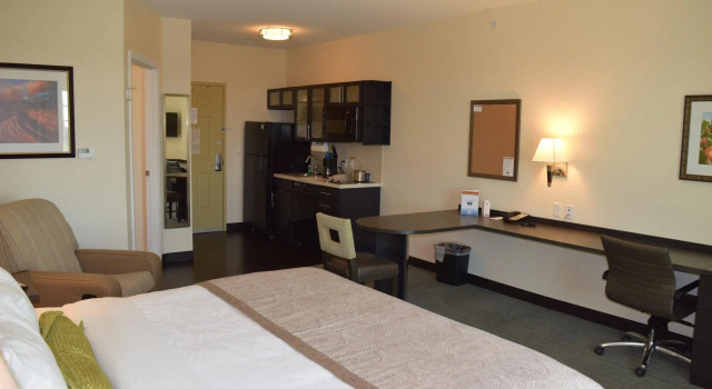 Двухместный люкс Candlewood Suites Monahans by IHG
