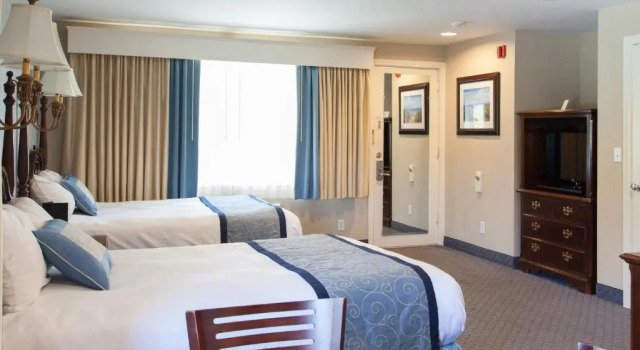 Четырёхместный номер Standard Blue Water Resort