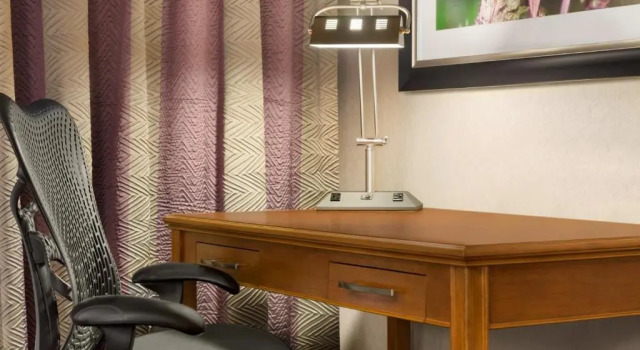 Двухместный люкс c 1 комнатой Hilton Garden Inn Springfield, MA