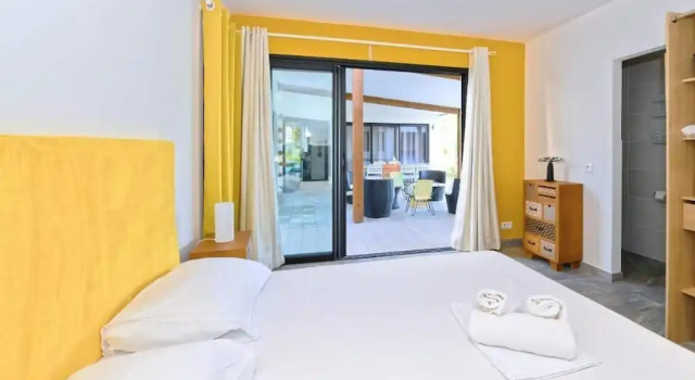 Villa Margalie, Book Villa Hotels in Saint-Paul with Parking, Parking