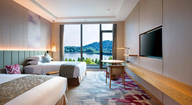 Номер Premium Crowne Plaza Huzhou by IHG