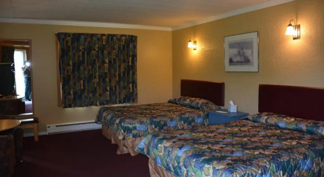 Четырёхместный номер Standard Auberge Godard