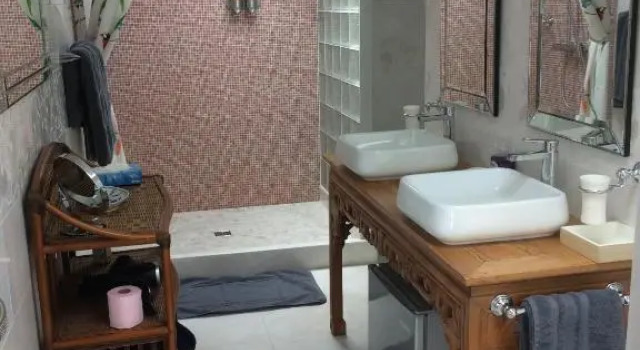 Двухместный номер Standard с балконом и с видом на море Villa Erresiñolettean