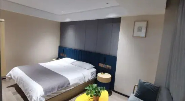 Люкс Deluxe Lano Shangpin Hotel (Hehe International)