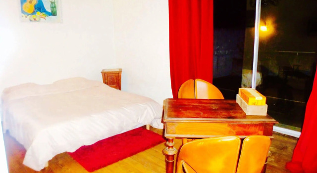 B&B Chez Watson, Rezerwuj Bed and Breakfast Bordeaux City-Centre 