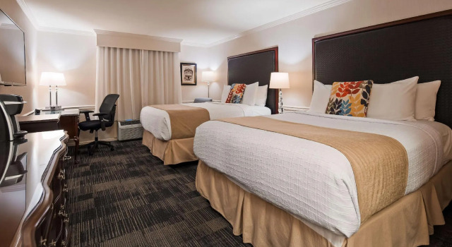 Четырёхместный номер Standard Wingate by Wyndham Bellingham Heritage Inn