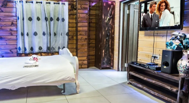 Country Suites with Jaccuzzi & Pool