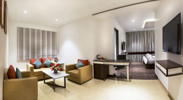 The Lotus Hotel Sameera, Забронировать Отель Отели штата Тамилнада 3 звезды, 3*
