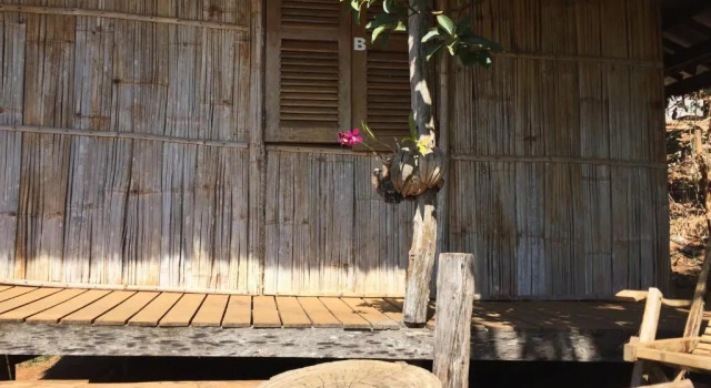 Tree Lodge, Rezerwuj Hotel Hotele w Mondulkiri Province z parkingiem, Parking