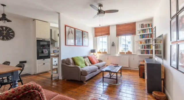 Trendy 2 Bedroom Apartment in the Heart of Brixton, Varaa Huoneisto Asunnot kohteessa Merseyside, Huoneisto