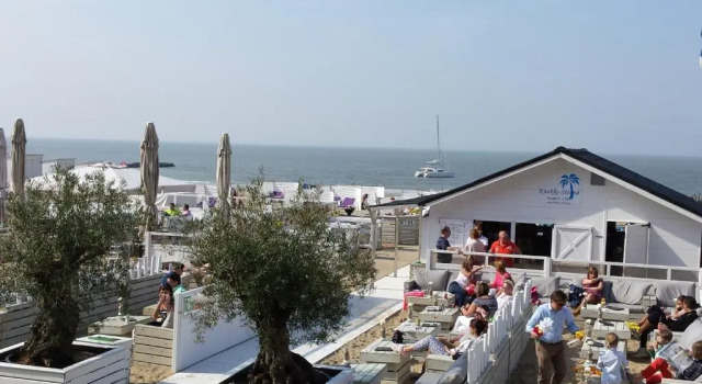 Апартаменты Luxury Apartments by Atelier VO2 max with Large Terrace and Parking 10 min from Beach