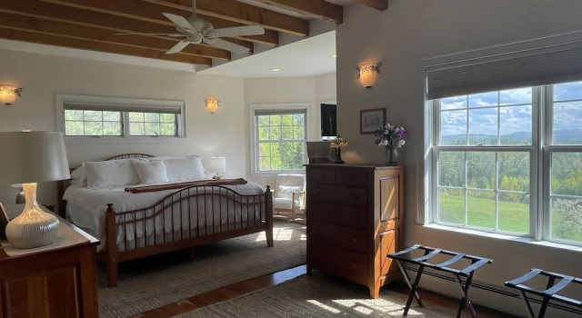 High Hill Inn, Забронировать Отель «постель и завтрак» Монтпилиер Central Vermont