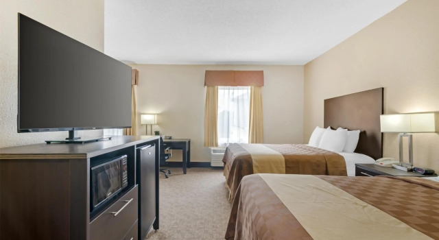 Четырёхместный люкс Best Western Teal Lake Inn