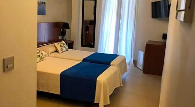 Hotel Isla Plana, Забронировать Отель Табарка 