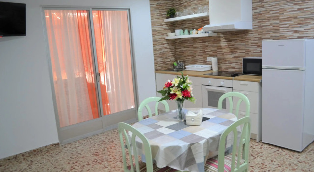 Fantastic 1 bedroom Apartment with Gallery (CB6EV)