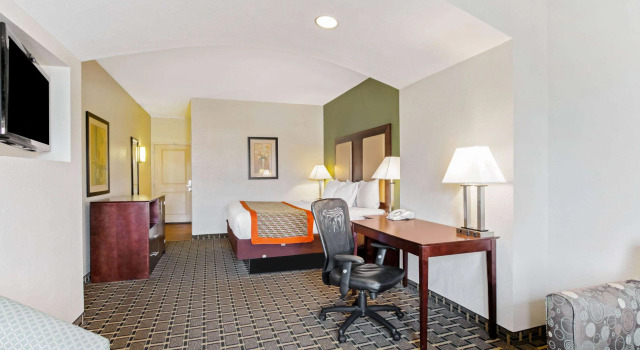 La Quinta Inn & Suites by Wyndham Lancaster