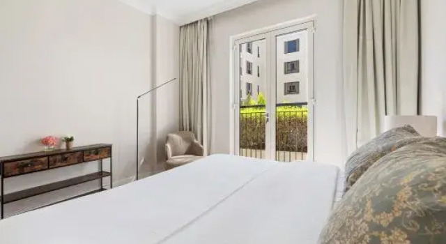 Stylish 2BR with Beach Access