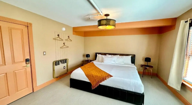 Peninsula Bed & Cocktails, Забронировать Гостевой дом Сент-Питерсберг Pinellas County