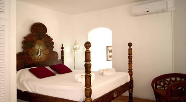 Villa Avril, Book Villa Hotels in Ibiza with a Pool, Swimming Pool