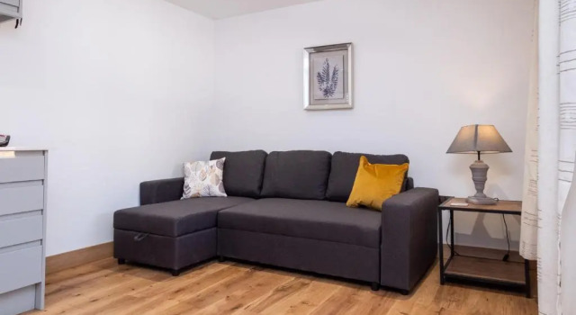 Weeping Willow – Three Tuns Apartments, Pettistree
