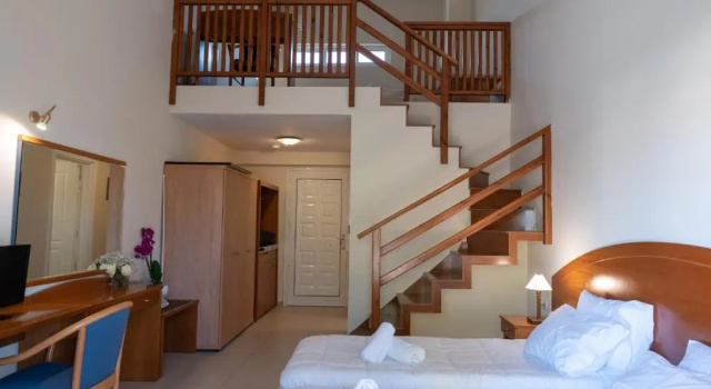 Четырёхместный номер Standard Дуплекс Corinthian Village