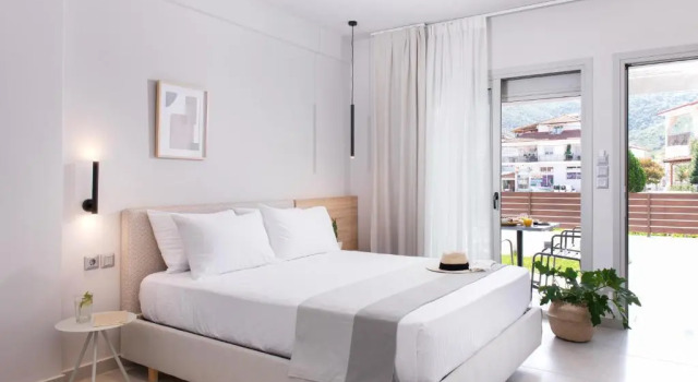 Студия Superior Afros Suites