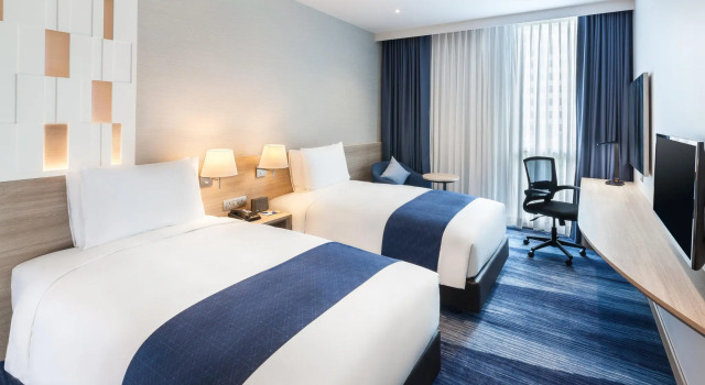 Двухместный номер Standard Holiday Inn Express Bangkok Soi Soonvijai by IHG
