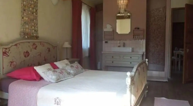 Номер Classic La Chapelle Saint Gervais