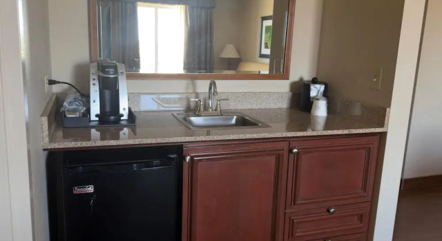 Люкс c 1 комнатой Wingate by Wyndham St. Paul/Oakdale/Woodbury
