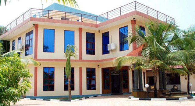 United-21 Island Paradise Hotel