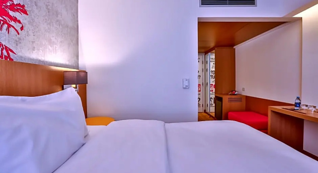 Двухместный номер Standard Radisson RED Campinas